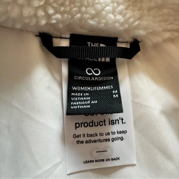 The North Face Women's White Puffer Jacket - Picture 8 of 16